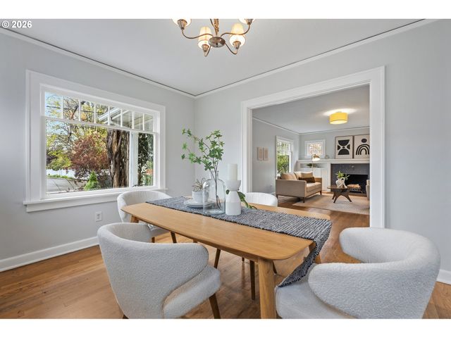 4212 Se 79TH Ave, Portland, OR 97206