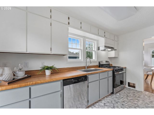 4212 Se 79TH Ave, Portland, OR 97206