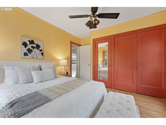 4212 Se 79TH Ave, Portland, OR 97206