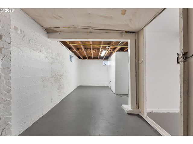 4212 Se 79TH Ave, Portland, OR 97206