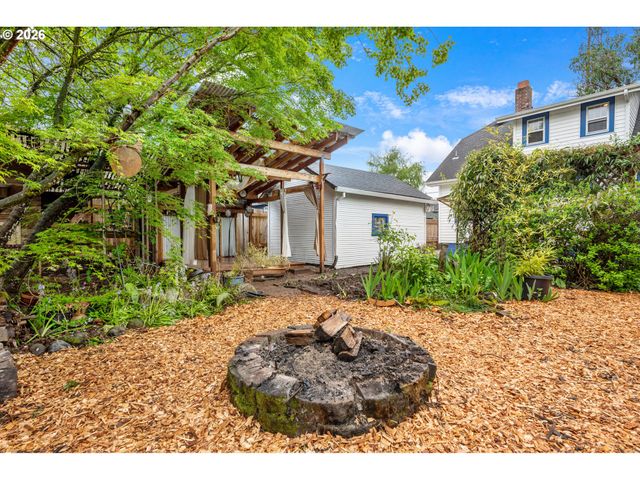 4212 Se 79TH Ave, Portland, OR 97206