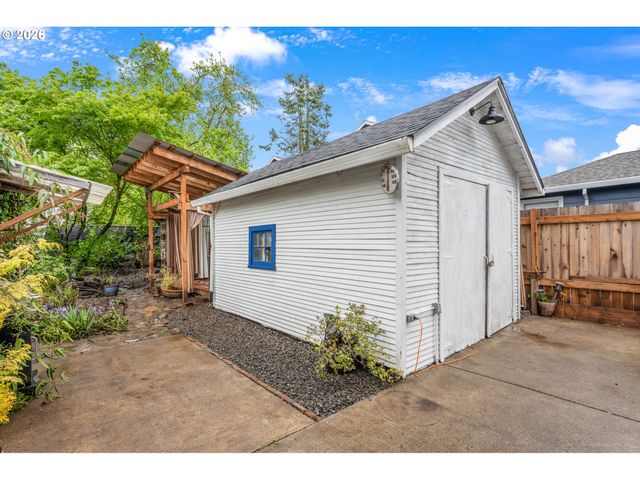 4212 Se 79TH Ave, Portland, OR 97206