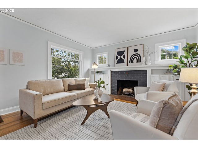 4212 Se 79TH Ave, Portland, OR 97206