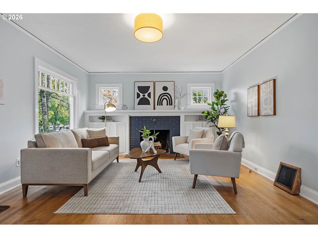 4212 Se 79TH Ave, Portland, OR 97206