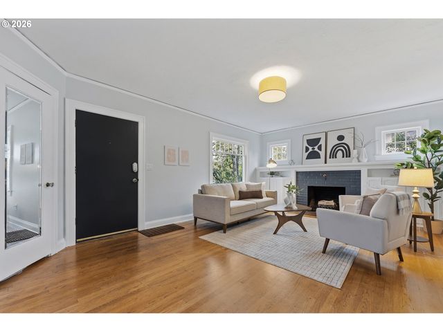 4212 Se 79TH Ave, Portland, OR 97206