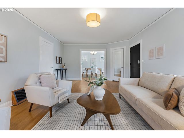 4212 Se 79TH Ave, Portland, OR 97206