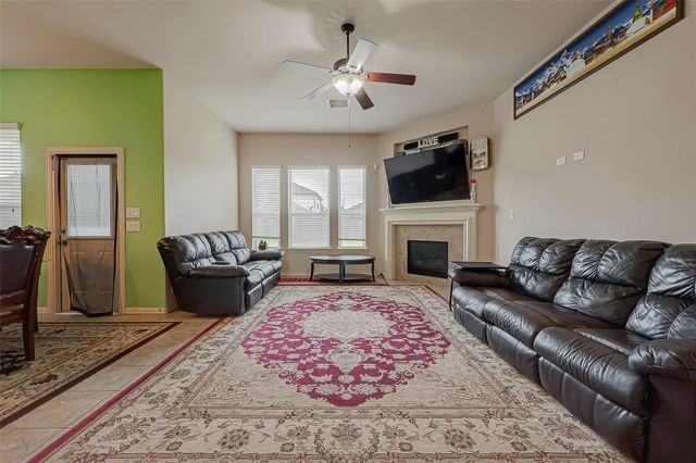 5626 Jay Thrush Drive, Richmond, TX 77407