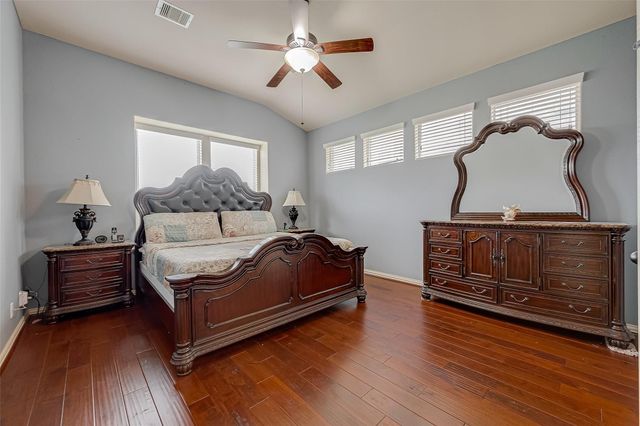 5626 Jay Thrush Drive, Richmond, TX 77407