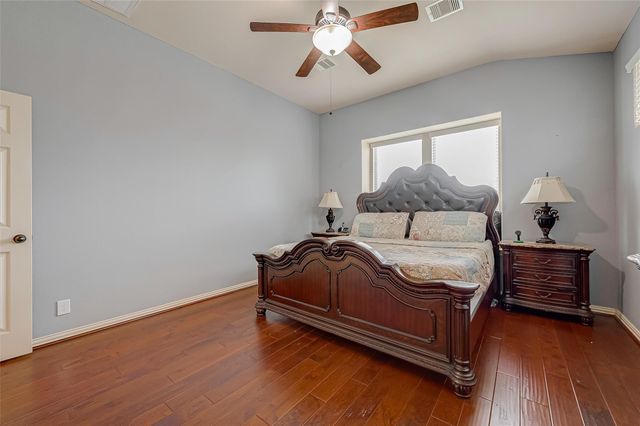 5626 Jay Thrush Drive, Richmond, TX 77407