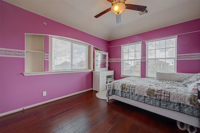 5626 Jay Thrush Drive, Richmond, TX 77407