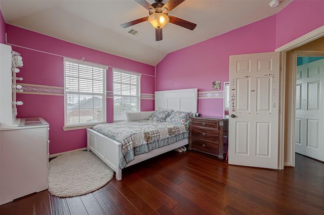 5626 Jay Thrush Drive, Richmond, TX 77407