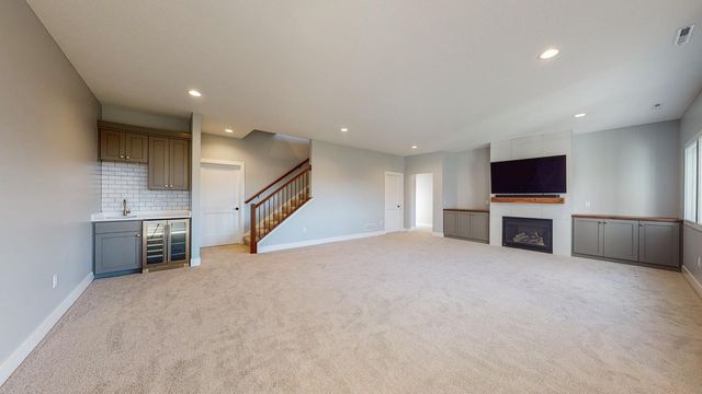 928 Milborne Lane NW, Rochester, MN 55901