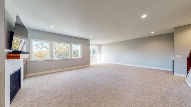 928 Milborne Lane NW, Rochester, MN 55901