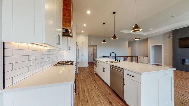 928 Milborne Lane NW, Rochester, MN 55901