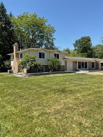 7096 Riverstone Road, West Bloomfield, MI 48322