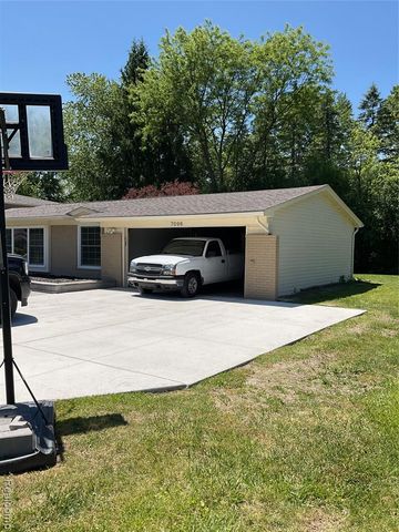 7096 Riverstone Road, West Bloomfield, MI 48322