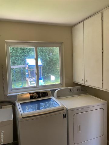 7096 Riverstone Road, West Bloomfield, MI 48322