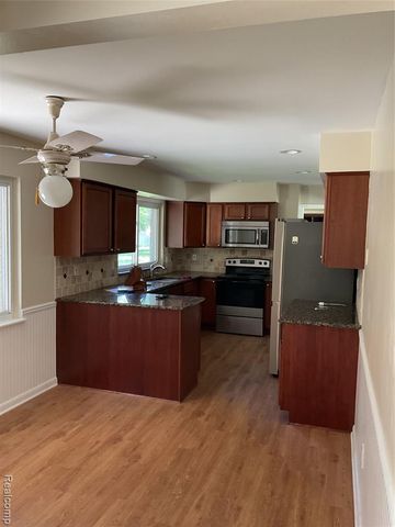 7096 Riverstone Road, West Bloomfield, MI 48322