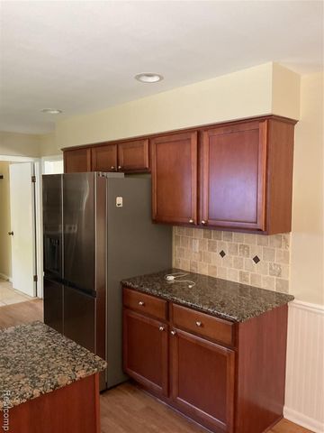 7096 Riverstone Road, West Bloomfield, MI 48322