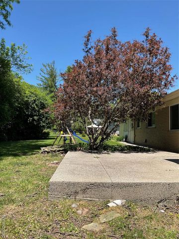 7096 Riverstone Road, West Bloomfield, MI 48322