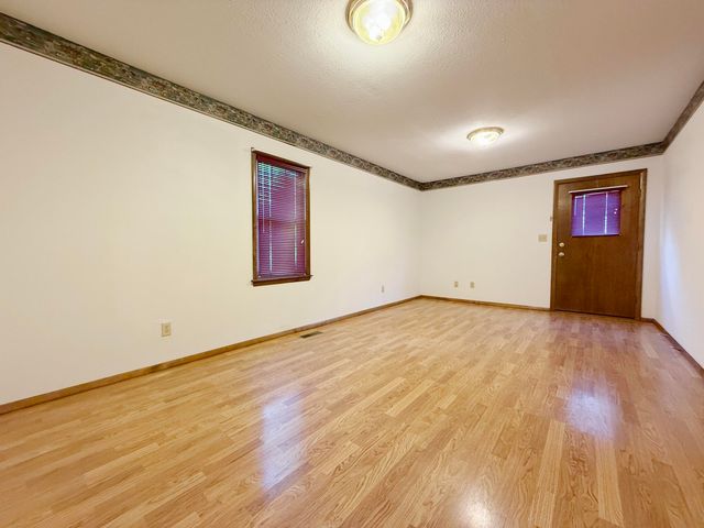 1902 G Street NW, Miami, OK 74354