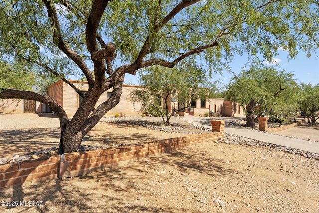 7741 E Camino Bavispe, Tucson, AZ 85715
