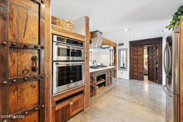 7741 E Camino Bavispe, Tucson, AZ 85715