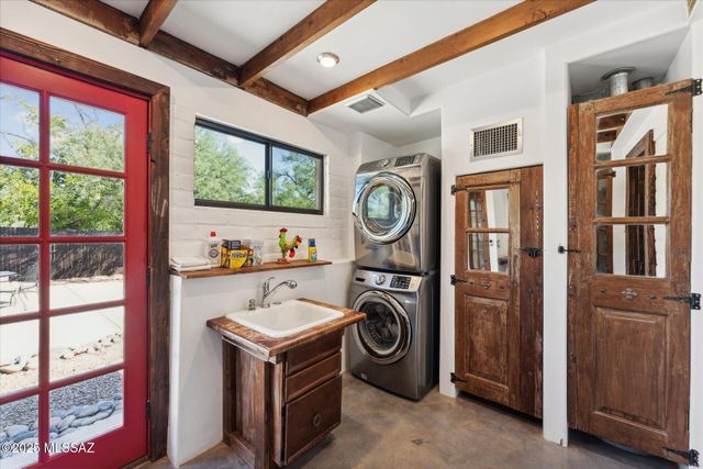 7741 E Camino Bavispe, Tucson, AZ 85715