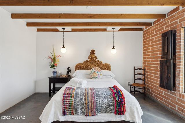 7741 E Camino Bavispe, Tucson, AZ 85715