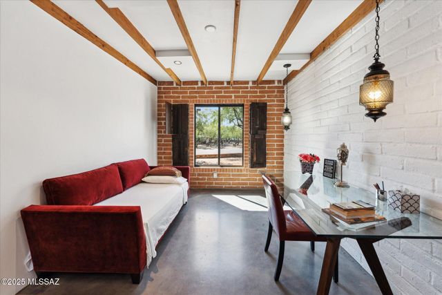 7741 E Camino Bavispe, Tucson, AZ 85715