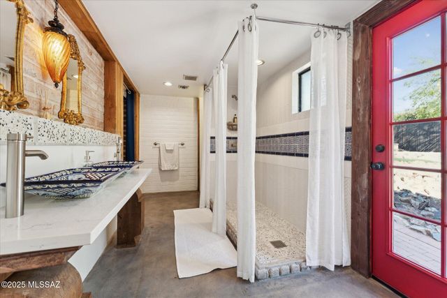 7741 E Camino Bavispe, Tucson, AZ 85715