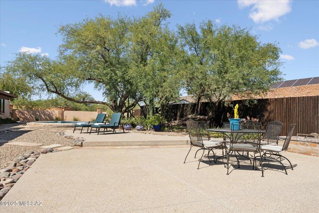 7741 E Camino Bavispe, Tucson, AZ 85715