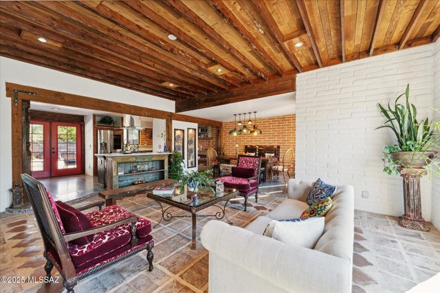 7741 E Camino Bavispe, Tucson, AZ 85715