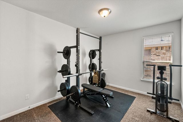 1040 Brownford Drive, Fort Worth, TX 76028