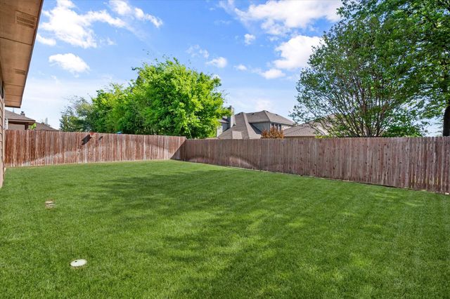 1040 Brownford Drive, Fort Worth, TX 76028