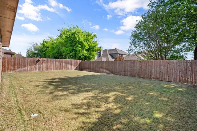 1040 Brownford Drive, Fort Worth, TX 76028