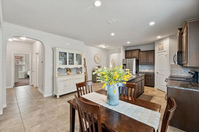 1040 Brownford Drive, Fort Worth, TX 76028