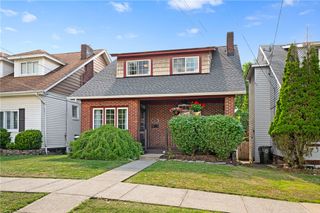 413 8th St, Oakmont, PA 15139