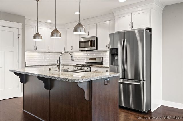 3401 Naples Way, Sellersburg, IN 47172