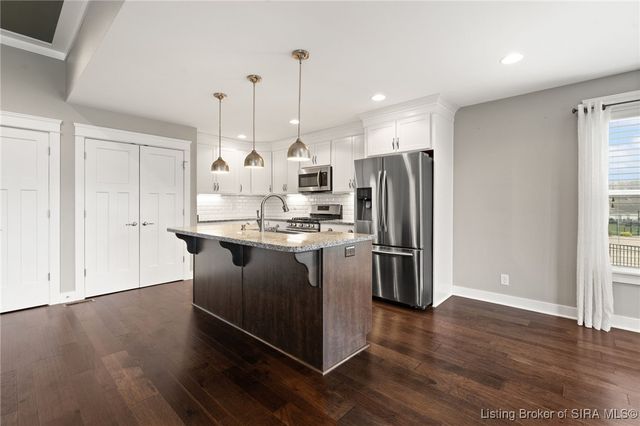 3401 Naples Way, Sellersburg, IN 47172