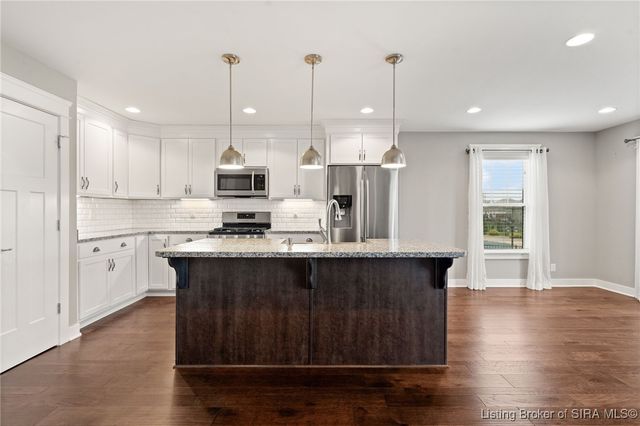 3401 Naples Way, Sellersburg, IN 47172