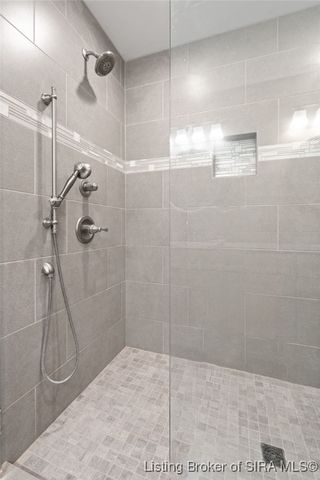 3401 Naples Way, Sellersburg, IN 47172