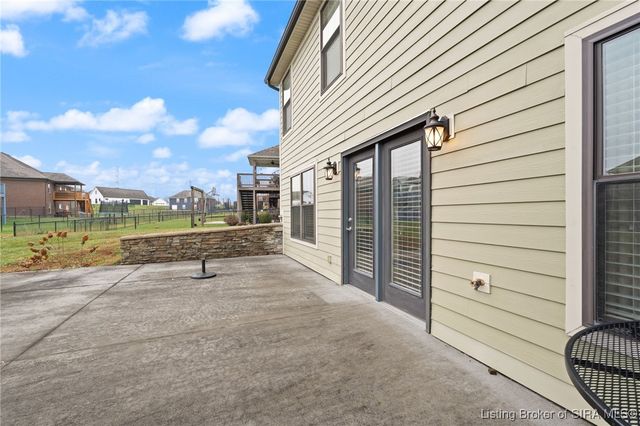 3401 Naples Way, Sellersburg, IN 47172