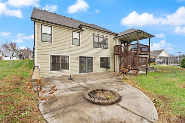 3401 Naples Way, Sellersburg, IN 47172