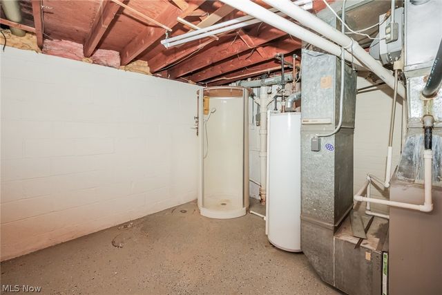 6045 Dunham Road, Maple Heights, OH 44137