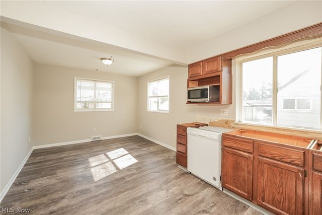 6045 Dunham Road, Maple Heights, OH 44137