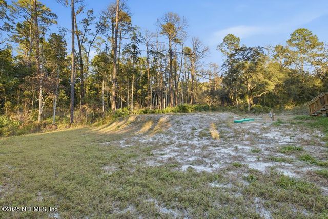 520 HICKORY NUT Trail, Satsuma, FL 32189