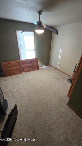 1725 Parkside Place, Findlay, OH 45840