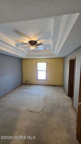 1725 Parkside Place, Findlay, OH 45840