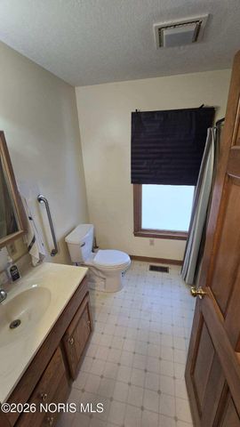 1725 Parkside Place, Findlay, OH 45840